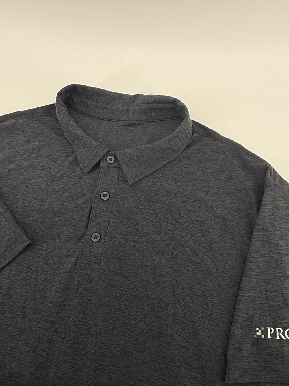 Vuori Strato Tech Mens XL Charcoal Heather Short Sleeve Performance Polo Shirt